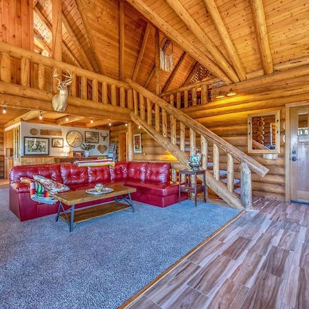 Rowland Log Cabin Home Lyle Экстерьер фото