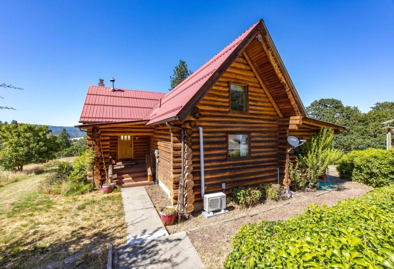 Rowland Log Cabin Home Lyle Экстерьер фото