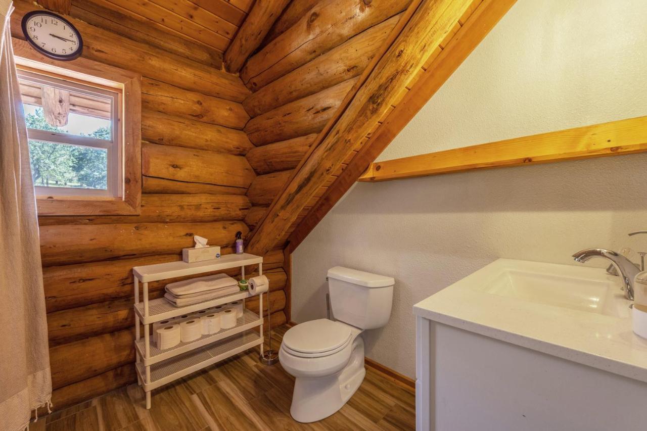 Rowland Log Cabin Home Lyle Экстерьер фото