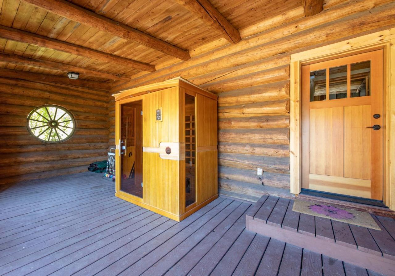 Rowland Log Cabin Home Lyle Экстерьер фото