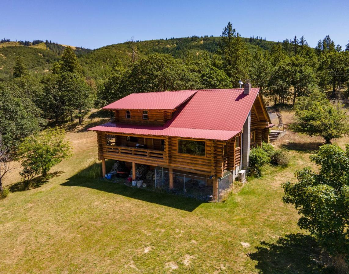 Rowland Log Cabin Home Lyle Экстерьер фото